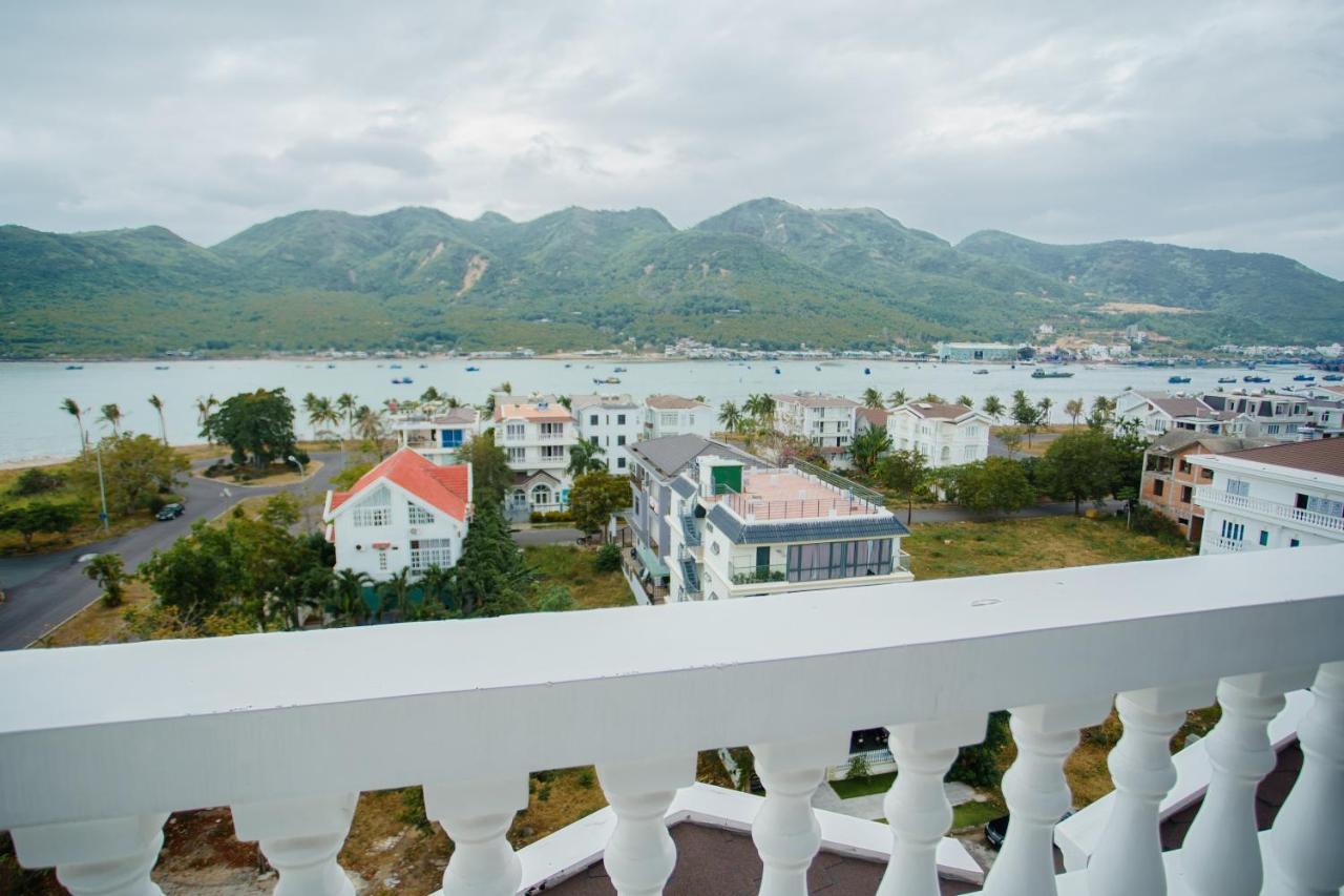 Orbit Hotel Nha Trang Exterior foto